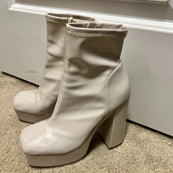 Steve Madden Bianca Bone Patent Block Heel Squared Toe High Heel Ankle Boots - Picture 2 of 5